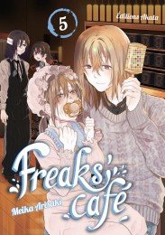 T5 - Freaks' Cafe